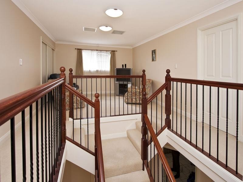 22 Mozart Place, Mount Ommaney QLD 4074