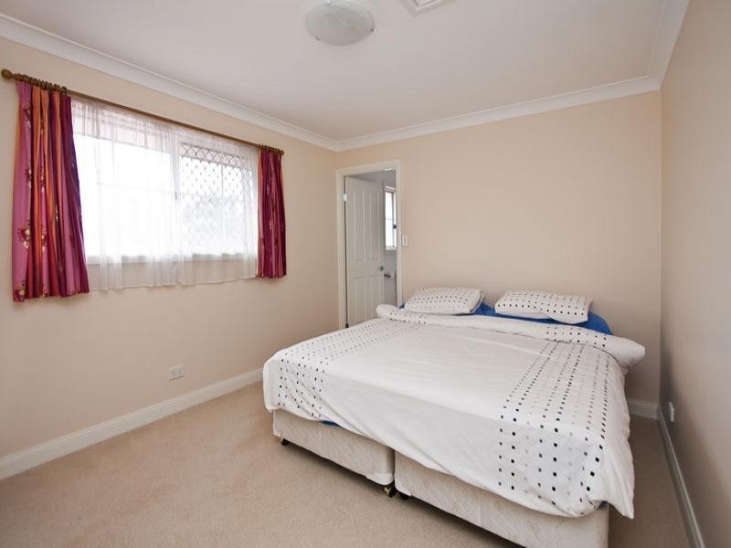 22 Mozart Place, Mount Ommaney QLD 4074