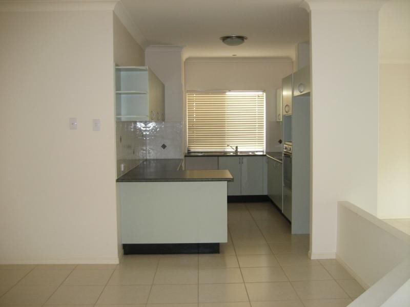 16 Jason Street, Sinnamon Park QLD 4073