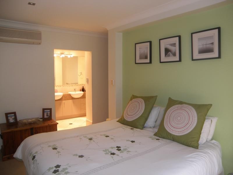 62 Flindersia Crescent, Seventeen Mile Rocks QLD 4073