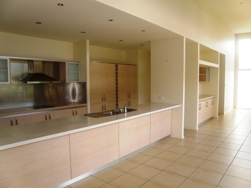 8 Balonne Avenue, Sinnamon Park QLD 4073