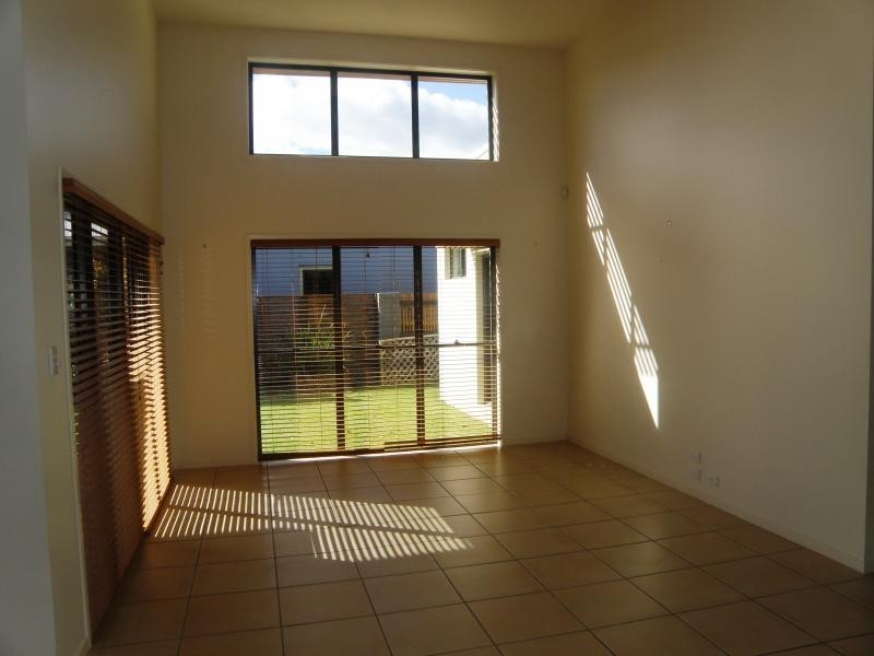 8 Balonne Avenue, Sinnamon Park QLD 4073