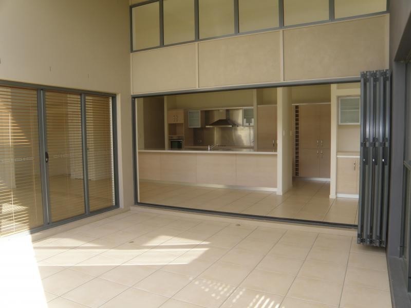 8 Balonne Avenue, Sinnamon Park QLD 4073