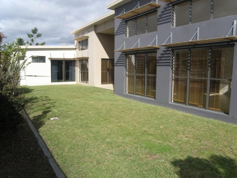 8 Balonne Avenue, Sinnamon Park QLD 4073