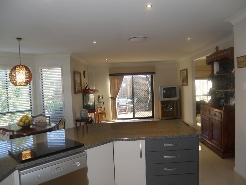 16 Bottlebrush Street, Heathwood QLD 4110