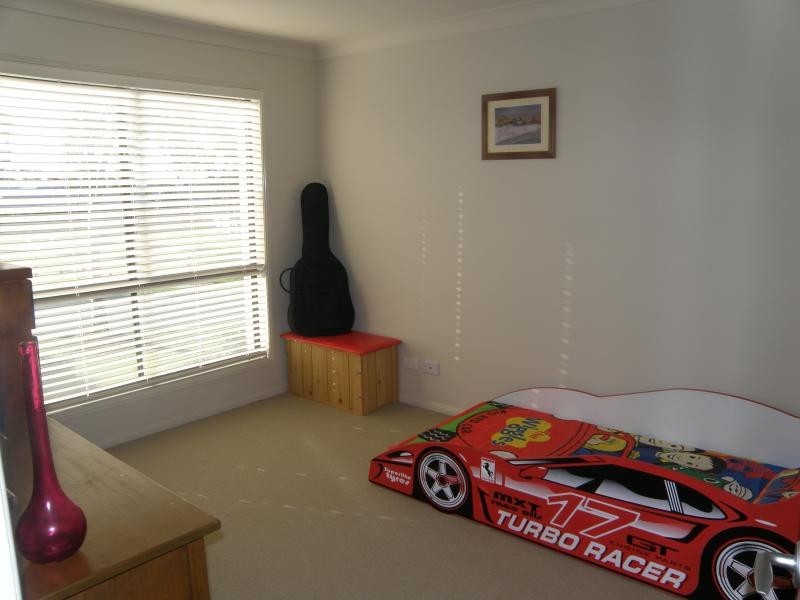 16 Bottlebrush Street, Heathwood QLD 4110