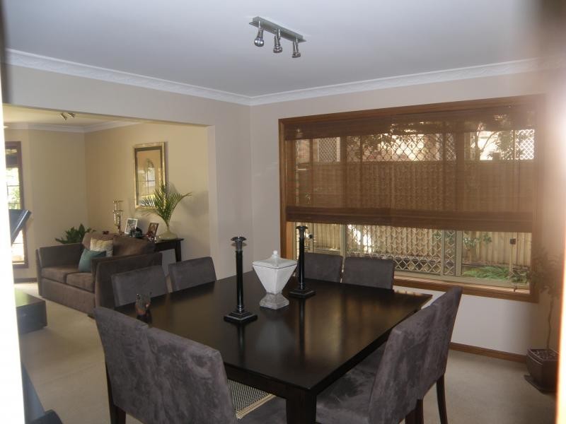 12/15 Abel Smith Cr, Mount Ommaney QLD 4074