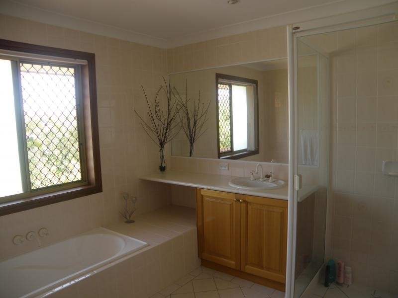 12/15 Abel Smith Cr, Mount Ommaney QLD 4074