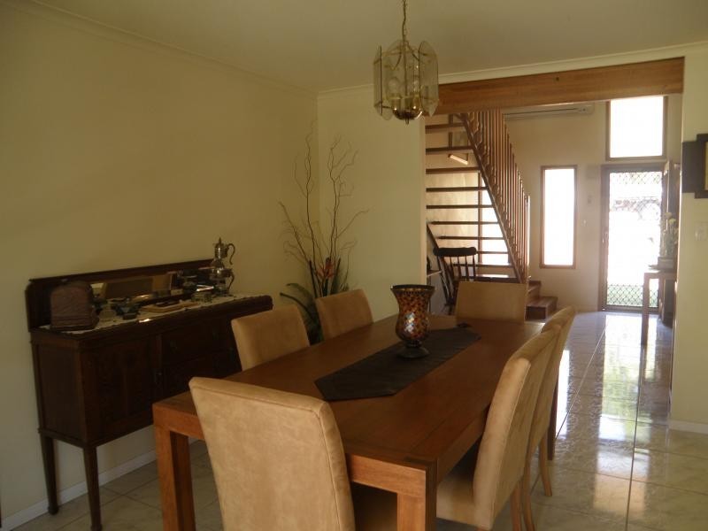 10 Clutha Street, Westlake QLD 4074