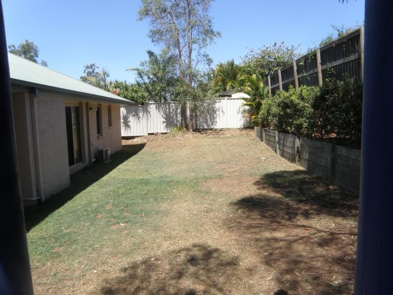 3 Tea Tree Cr, Sinnamon Park QLD 4073