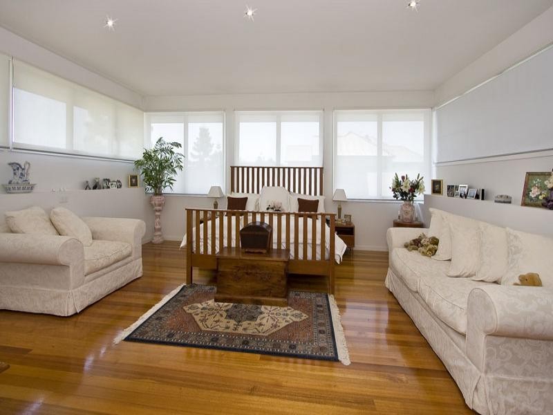 1 Balonne Ave, Sinnamon Park QLD 4073