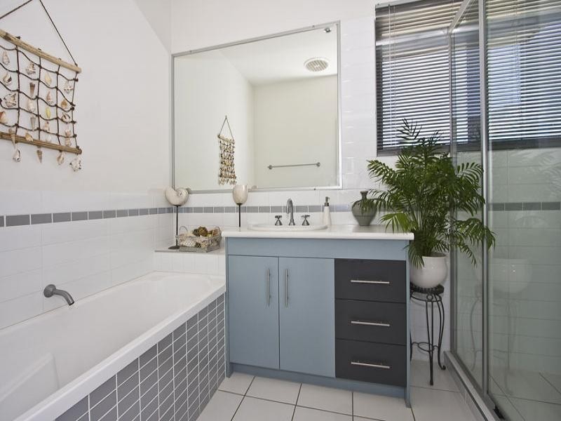 1 Balonne Ave, Sinnamon Park QLD 4073