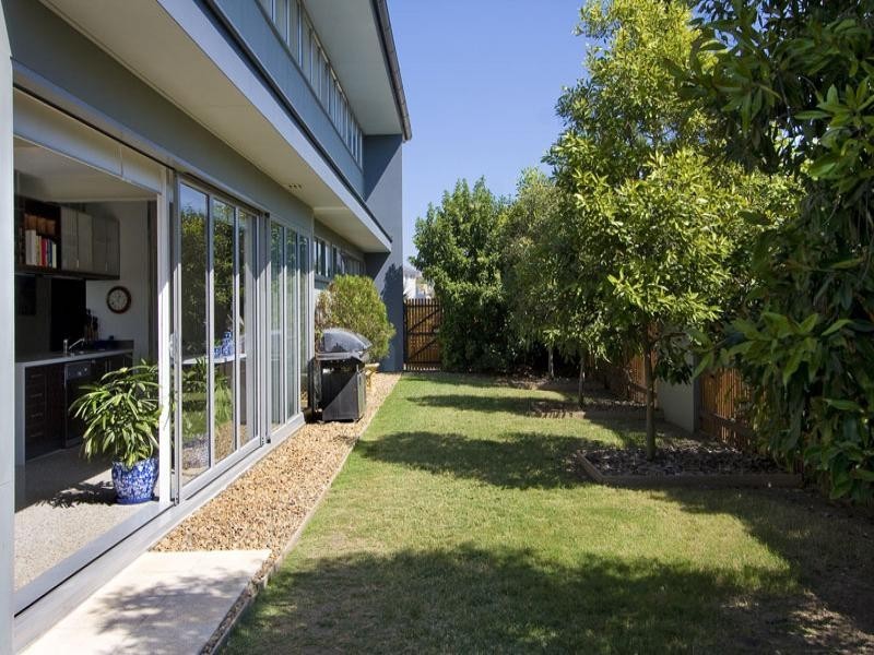 1 Balonne Ave, Sinnamon Park QLD 4073