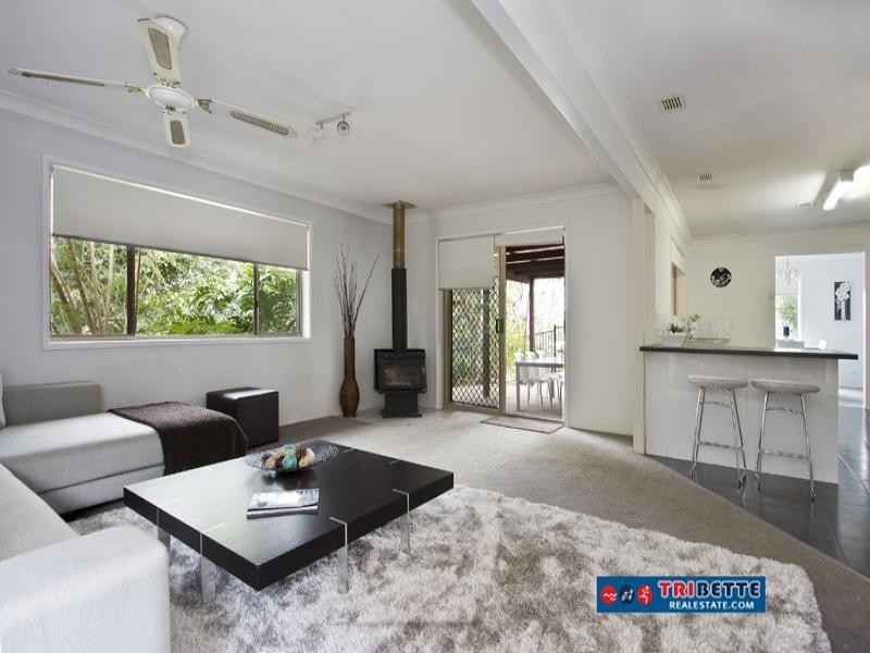 8 Barup Close, Middle Park QLD 4074