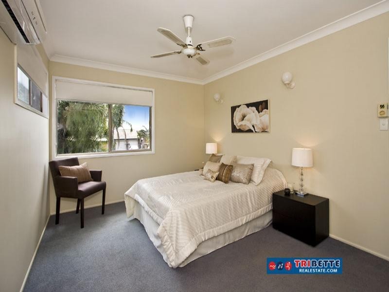 8 Barup Close, Middle Park QLD 4074