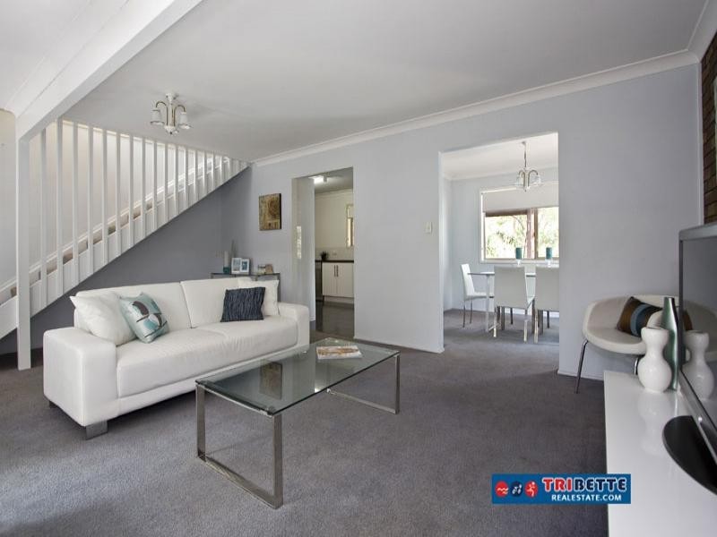 8 Barup Close, Middle Park QLD 4074