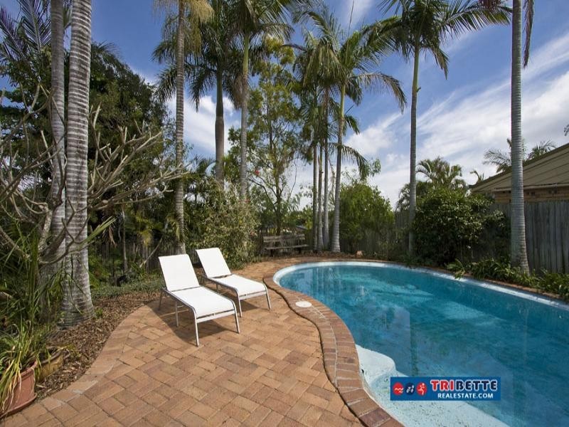 8 Barup Close, Middle Park QLD 4074