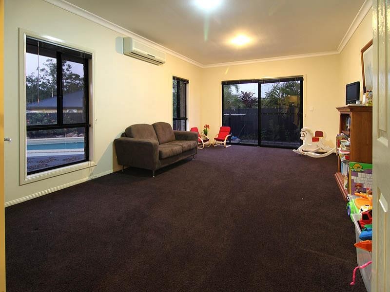 26 Diana Street, Springfield Lakes QLD 4300