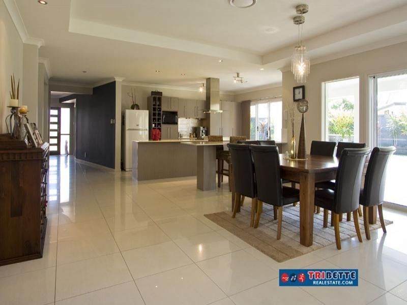 27 Lancaster Ct, Moggill QLD 4070