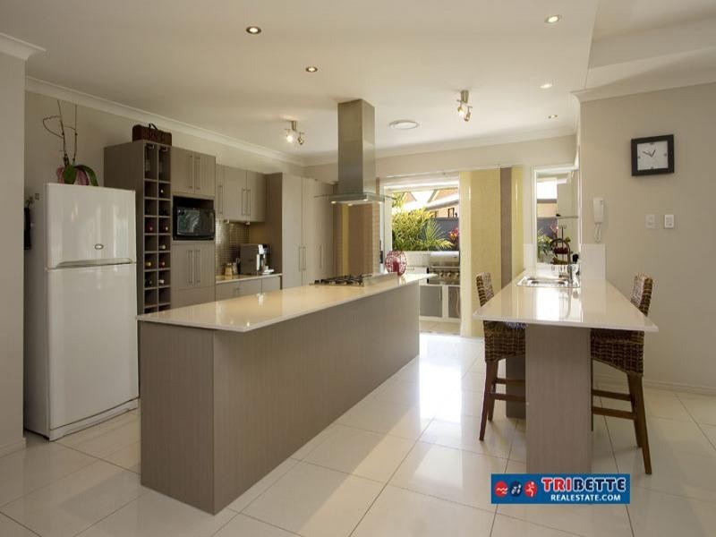 27 Lancaster Ct, Moggill QLD 4070