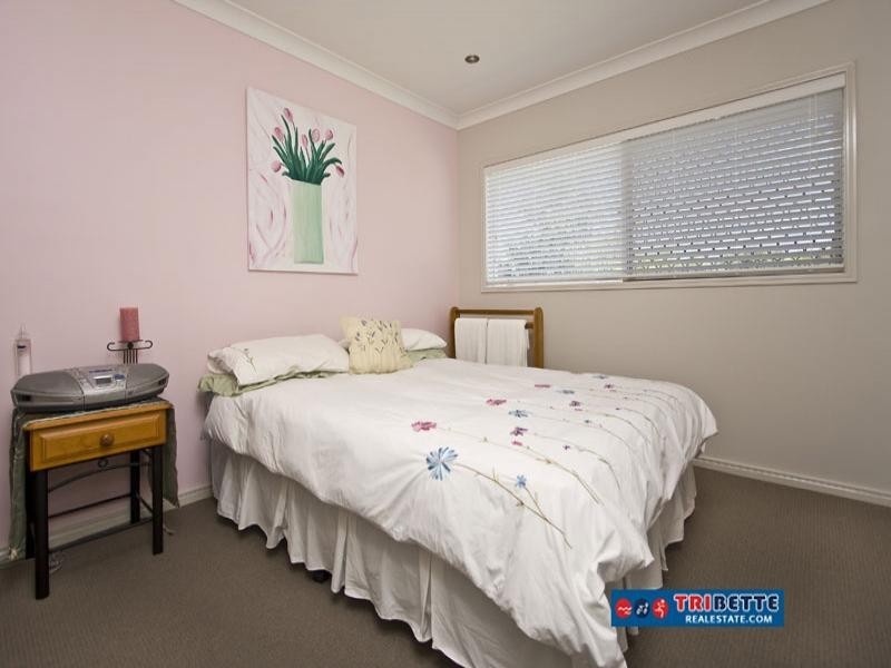 27 Lancaster Ct, Moggill QLD 4070