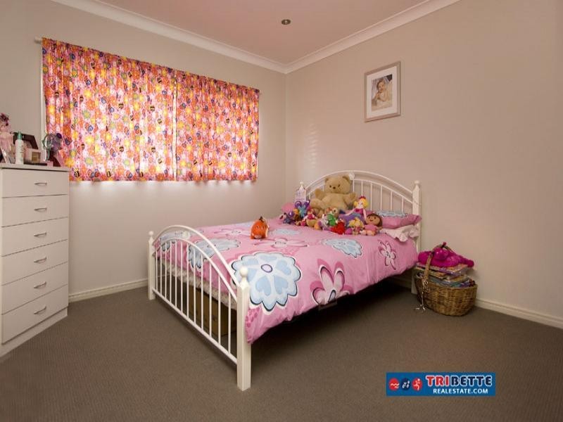27 Lancaster Ct, Moggill QLD 4070