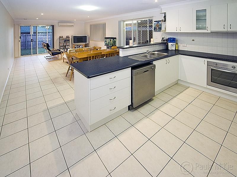 7 Piper Place, Springfield Lakes QLD 4300
