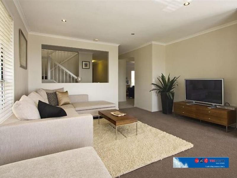 19 Buscall Ct, Sinnamon Park QLD 4073