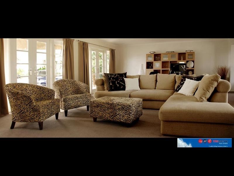 19 Buscall Ct, Sinnamon Park QLD 4073