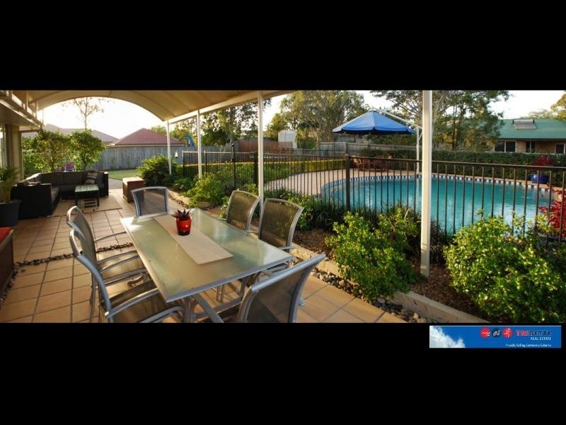 19 Buscall Ct, Sinnamon Park QLD 4073