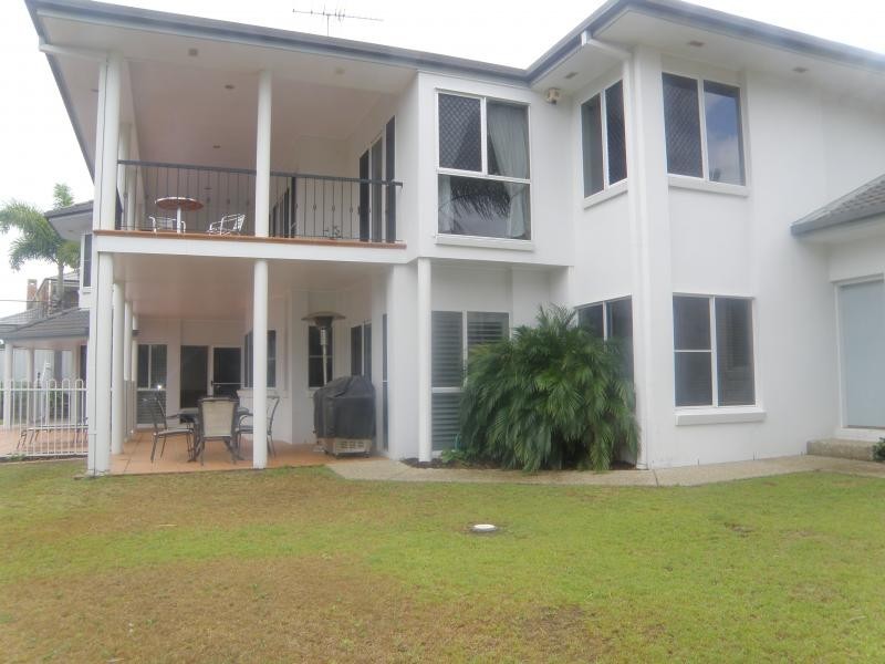 19 Bowles Street, Mount Ommaney QLD 4074