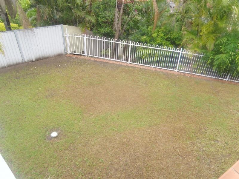 19 Bowles Street, Mount Ommaney QLD 4074