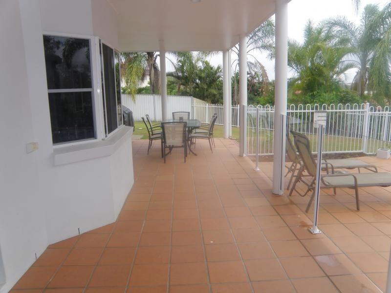 19 Bowles Street, Mount Ommaney QLD 4074