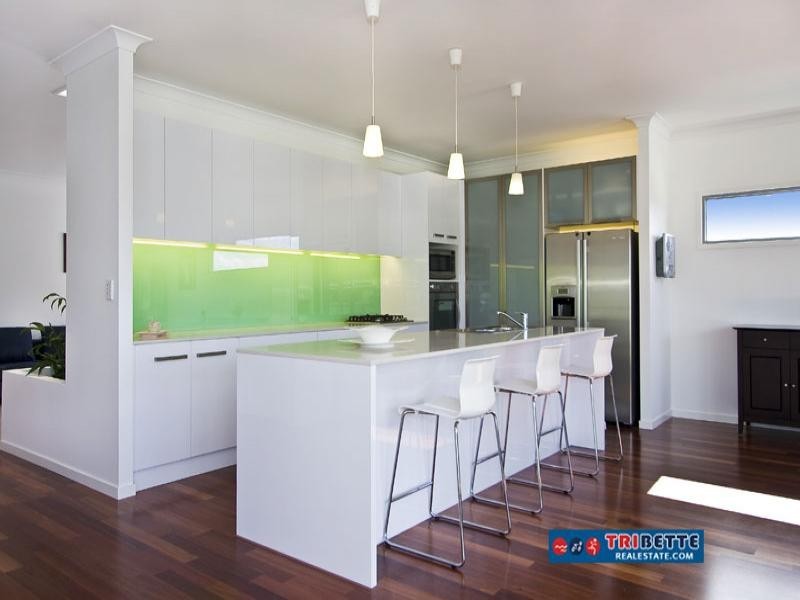 33 Goodenia Cr, Seventeen Mile Rocks QLD 4073