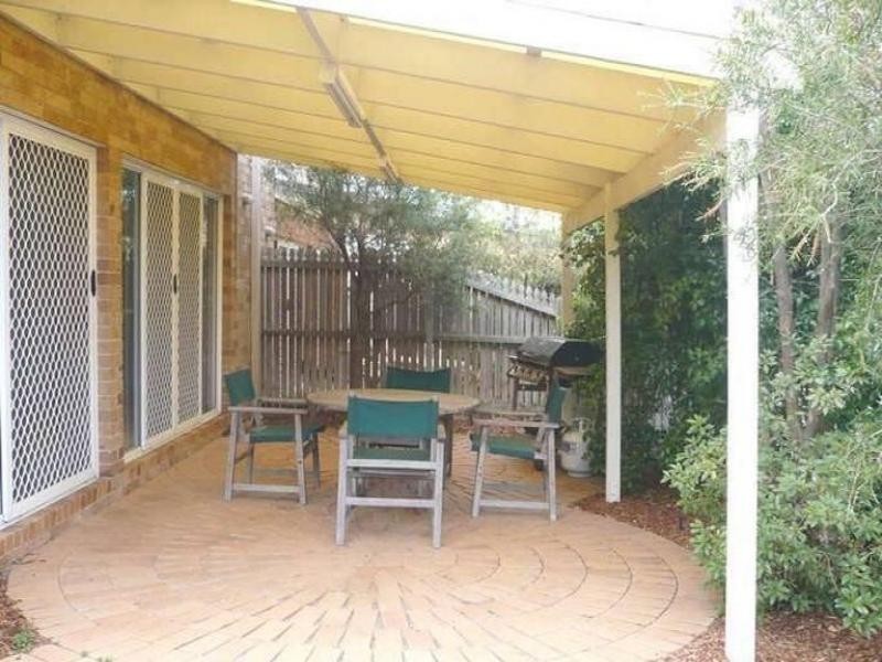 8/1 Abel Smith Crescent, Mount Ommaney QLD 4074