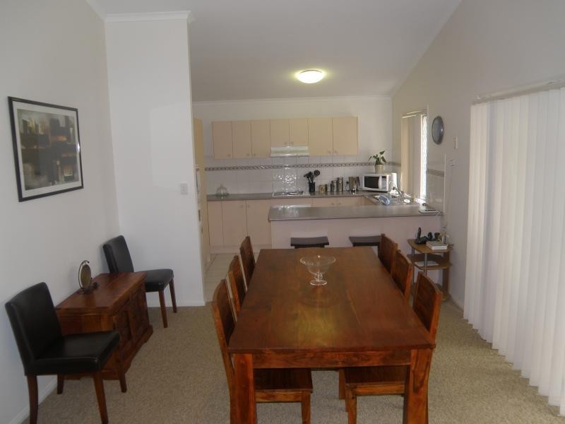 17 Chelsea PL, Forest Lake QLD 4078