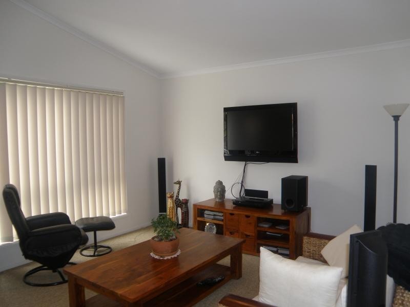 17 Chelsea PL, Forest Lake QLD 4078