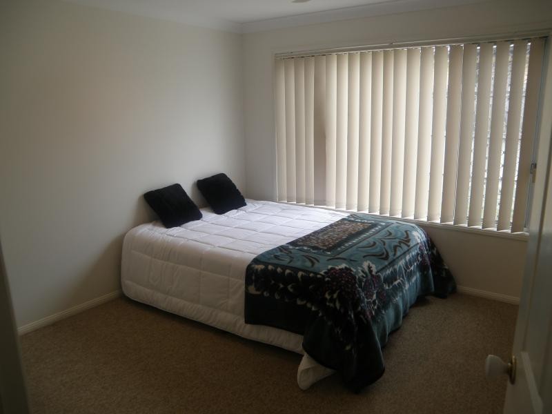 17 Chelsea PL, Forest Lake QLD 4078