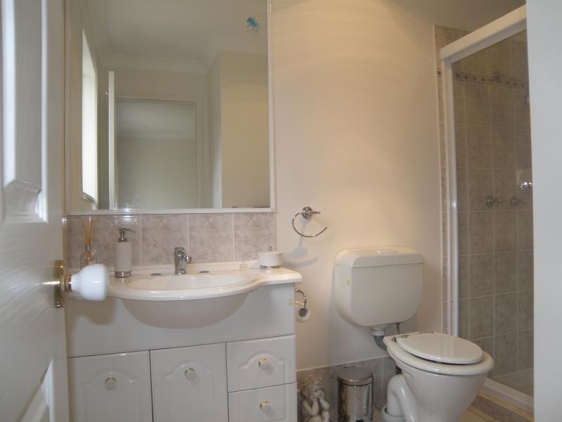 17 Chelsea PL, Forest Lake QLD 4078