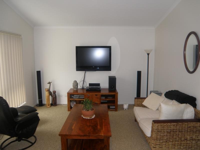 17 Chelsea PL, Forest Lake QLD 4078