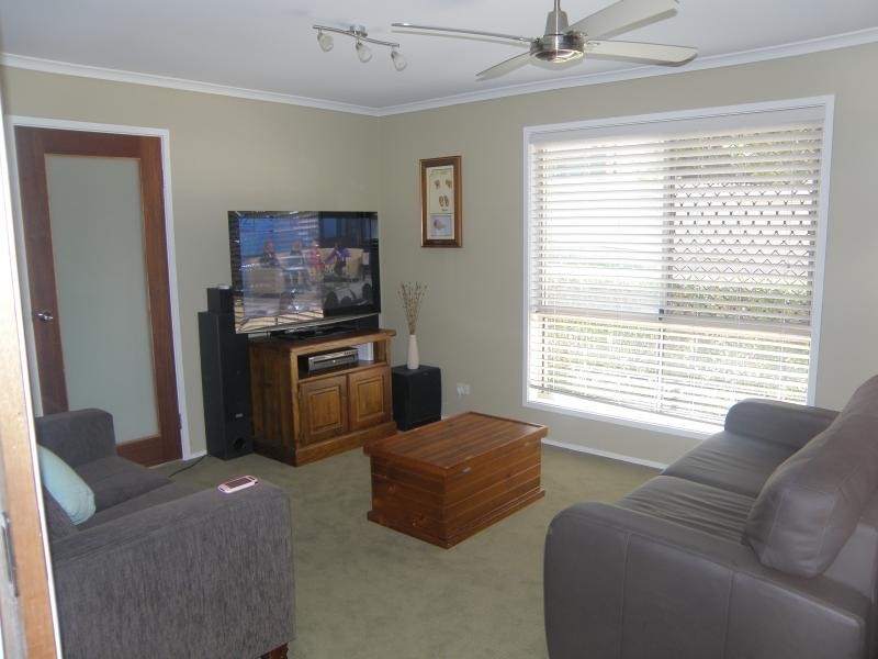 2 Tracy Place, Sinnamon Park QLD 4073