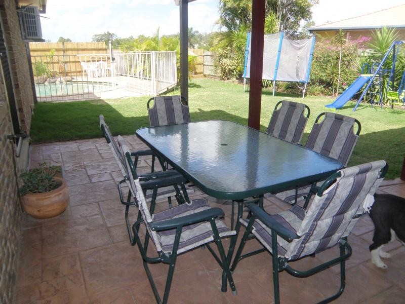 2 Tracy Place, Sinnamon Park QLD 4073