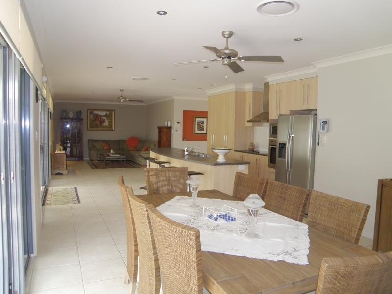 75 Edenbrooke Dr, Seventeen Mile Rocks QLD 4073