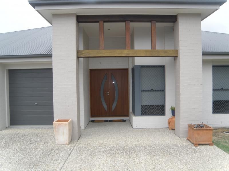 75 Edenbrooke Dr, Seventeen Mile Rocks QLD 4073