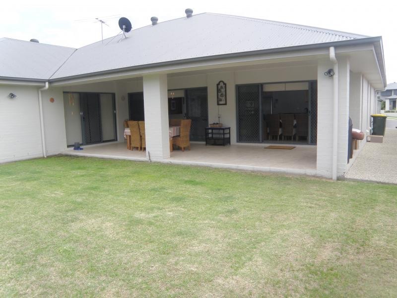 75 Edenbrooke Dr, Seventeen Mile Rocks QLD 4073