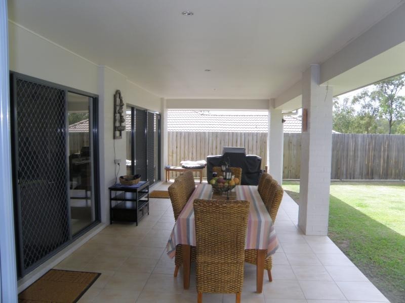 75 Edenbrooke Dr, Seventeen Mile Rocks QLD 4073