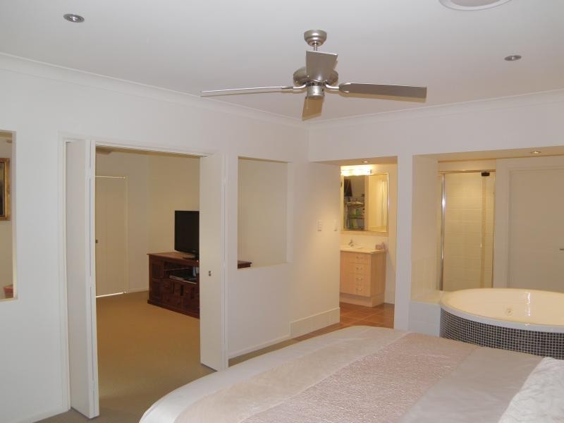 75 Edenbrooke Dr, Seventeen Mile Rocks QLD 4073