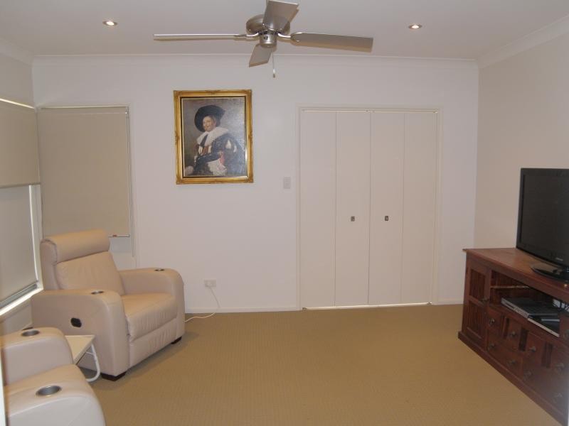 75 Edenbrooke Dr, Seventeen Mile Rocks QLD 4073