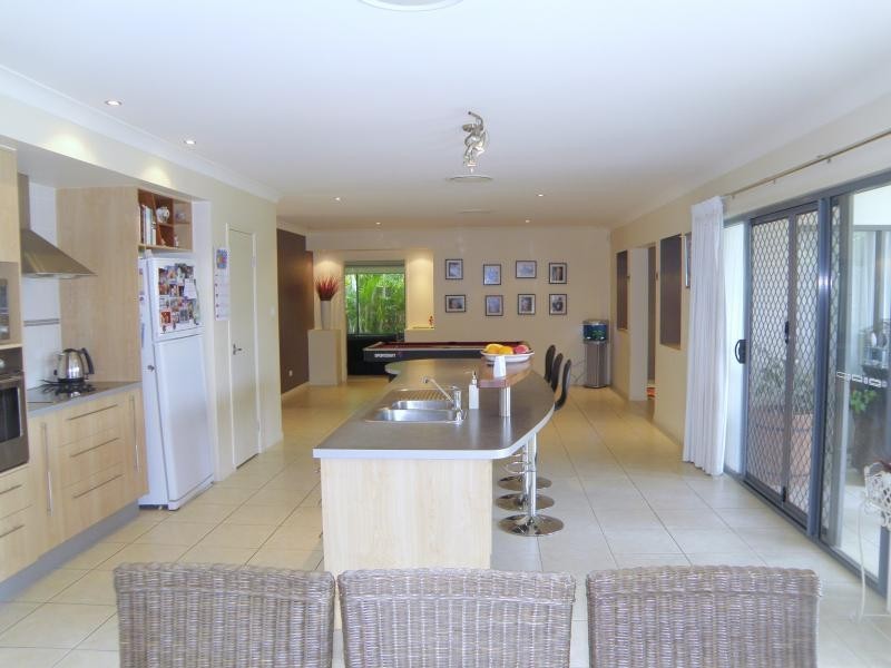 164 Edenbrooke Dr, Seventeen Mile Rocks QLD 4073