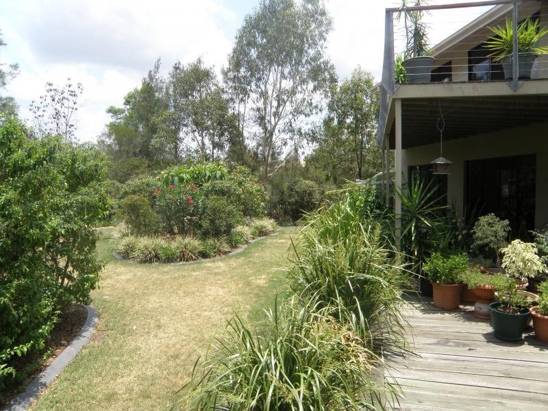 2 Brookeside Cr, Seventeen Mile Rocks QLD 4073